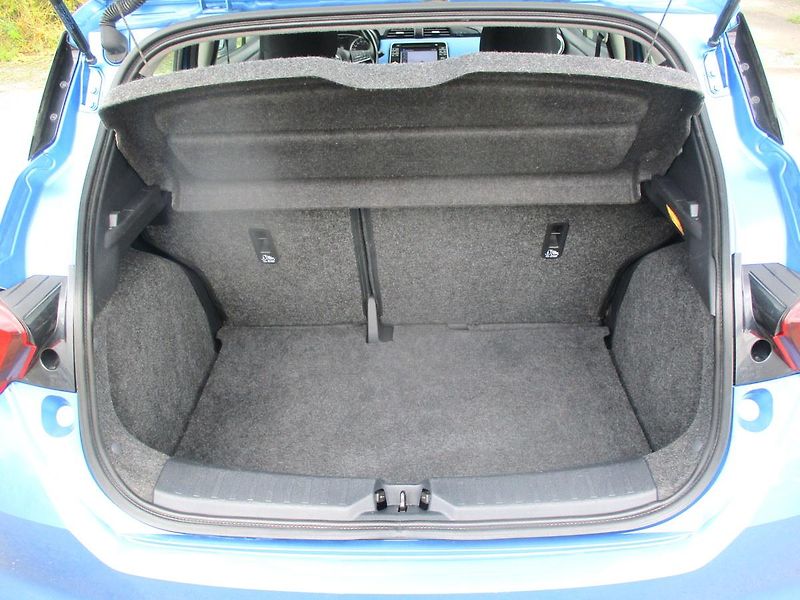 Nissan Micra 1.0i 52kW*NAVI*VÝHŘEV*KLIMA - fotka 38 z 49