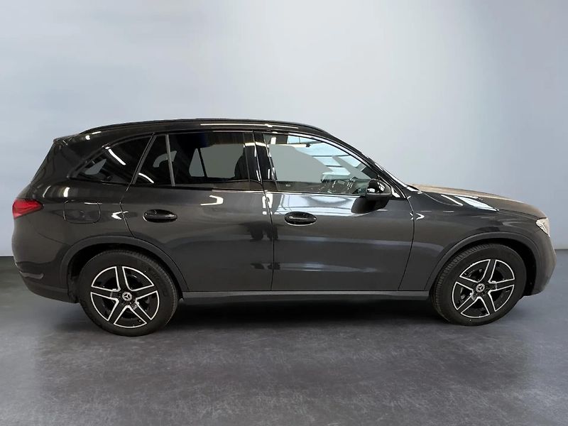Mercedes-Benz GLC 300d 4M AMG Advanced+ Night DI - fotka 5 z 20