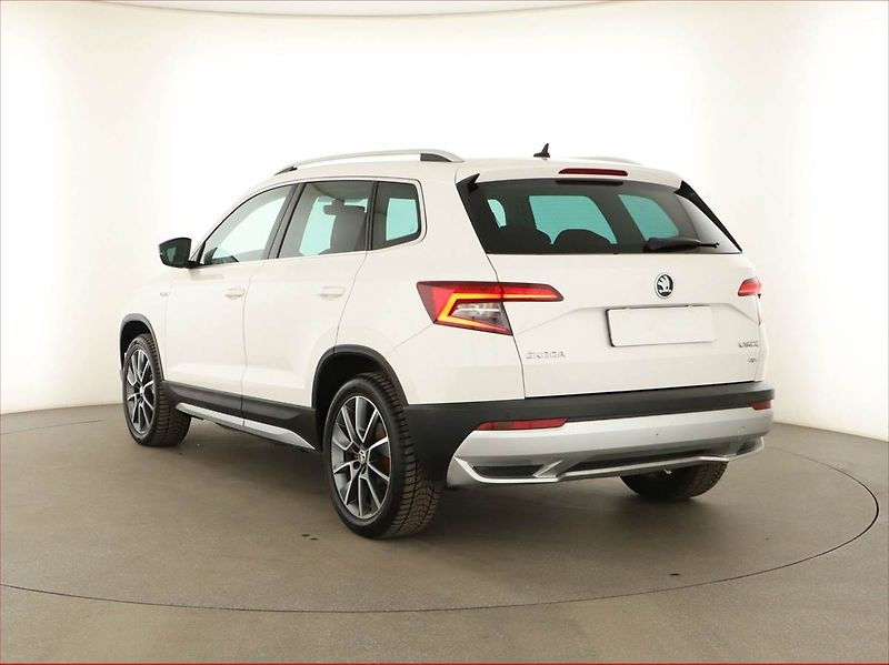Škoda Karoq (2019) Scout 2.0 TDI, 4X4, ČR,1.maj - fotka 4 z 14
