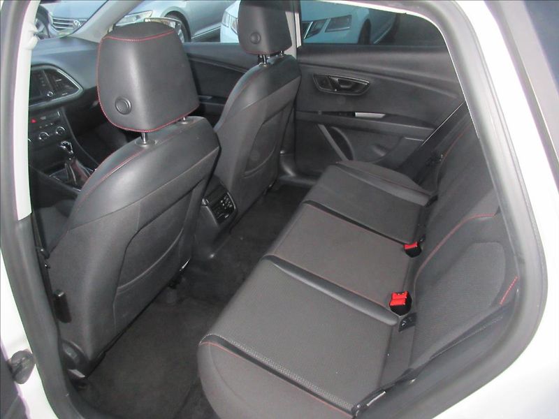 Seat Leon 1,4 TSI Led FR Top Stav - fotka 7 z 16