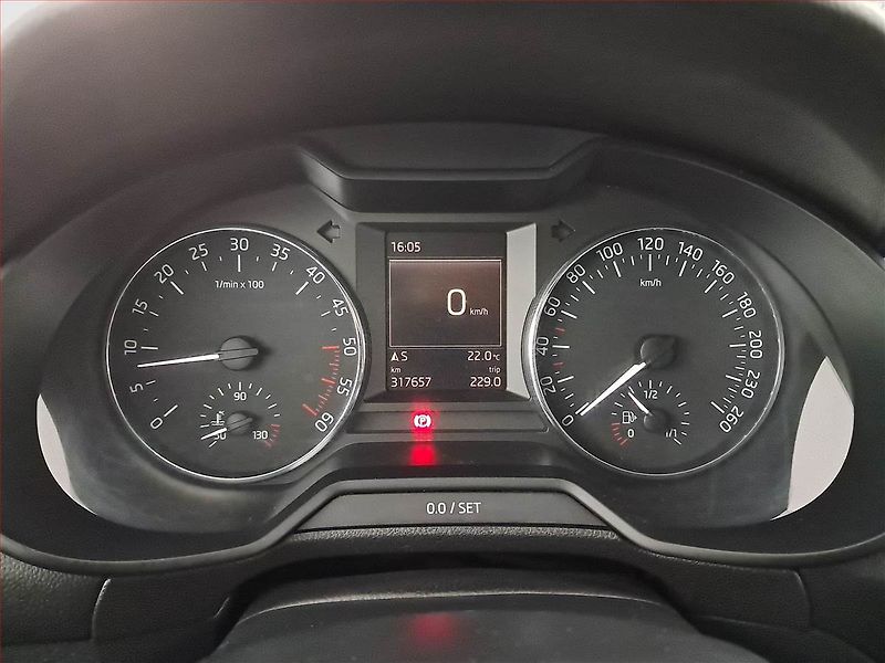 Škoda Octavia (2014) 2.0 TDI, 4X4, Navi, Xenony - fotka 11 z 19