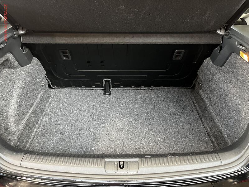 Volkswagen Polo (2017) 1.0i, 1.maj, AC - fotka 7 z 13