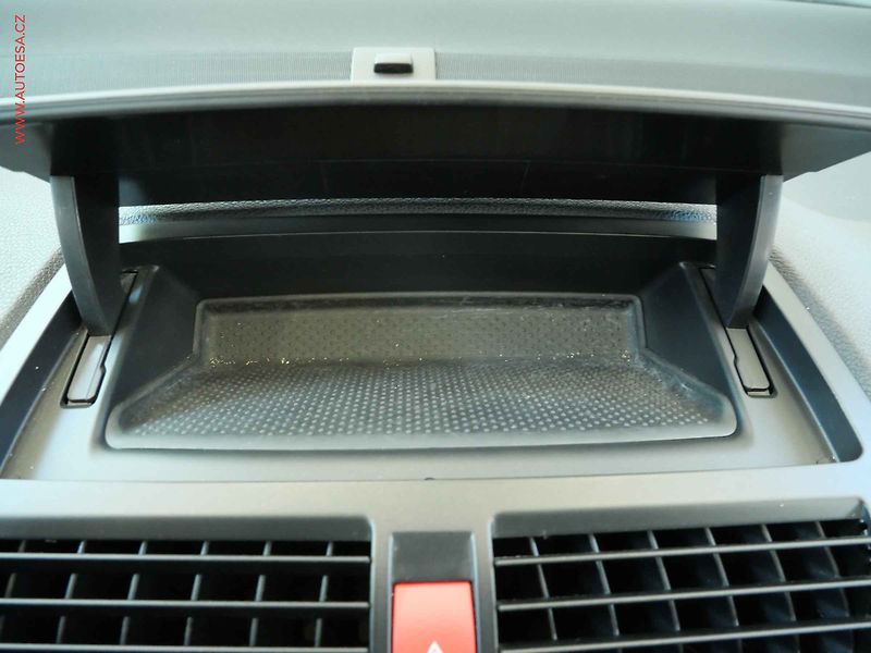 Škoda Octavia (2006) 1.6i, AC, temp - fotka 17 z 20
