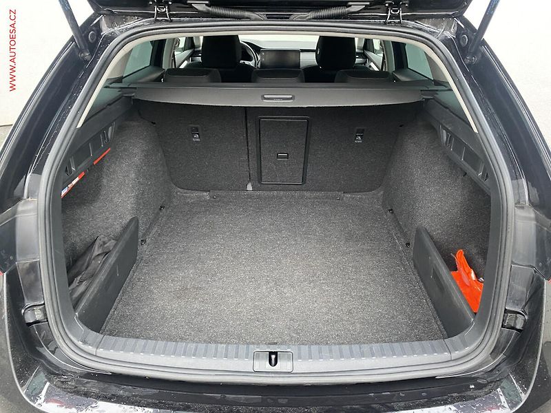 Škoda Octavia (2020) 2.0 TDi, 1.maj,ČR, Style - fotka 7 z 20