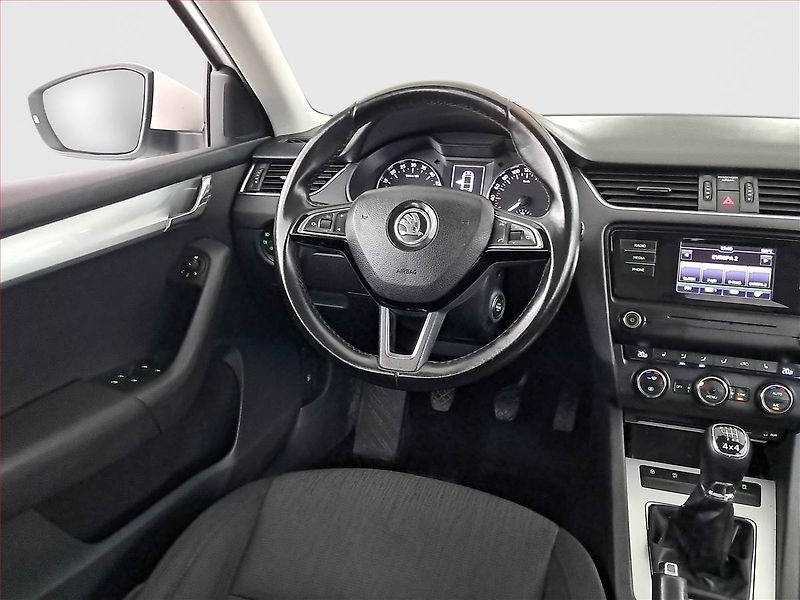 Škoda Octavia (2016) 2.0 TDI 4x4, 4X4, Tempomat - fotka 7 z 19