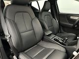 Volvo XC40 2.0 B3 ESSENTIAL - náhled 18