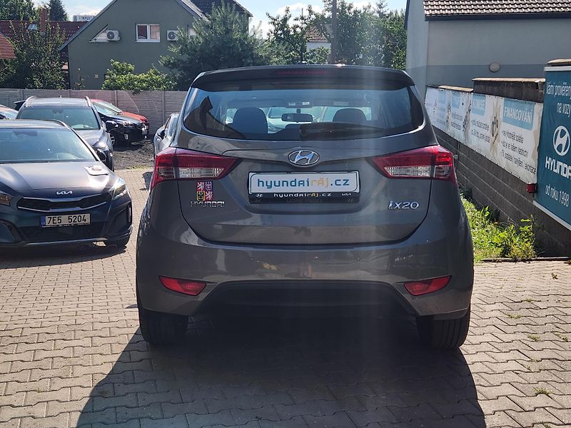 Hyundai ix20 1.6-KLIMA-SENZORY-ISOFIX - fotka 5 z 10