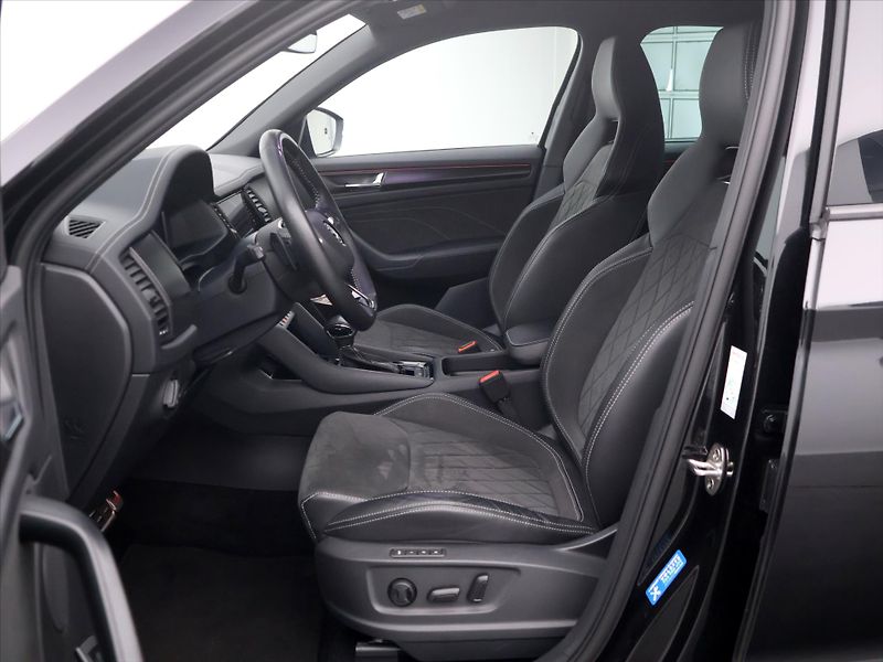 Škoda Kodiaq 2,0 TDI 147kW Sportline 4x4 DP - fotka 12 z 43