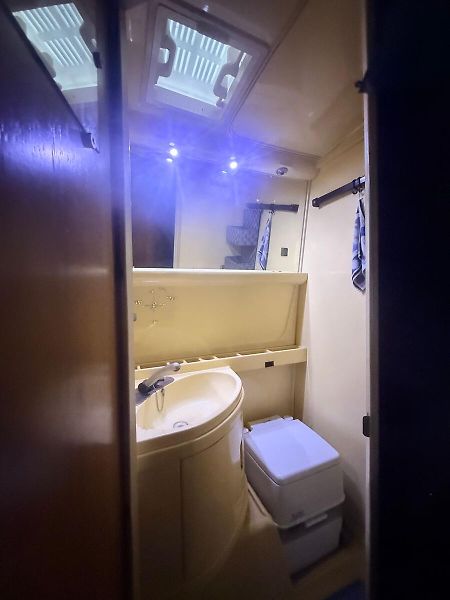 Peugeot Ostatní 2,5  DIESEL  CAMPER - fotka 20 z 32
