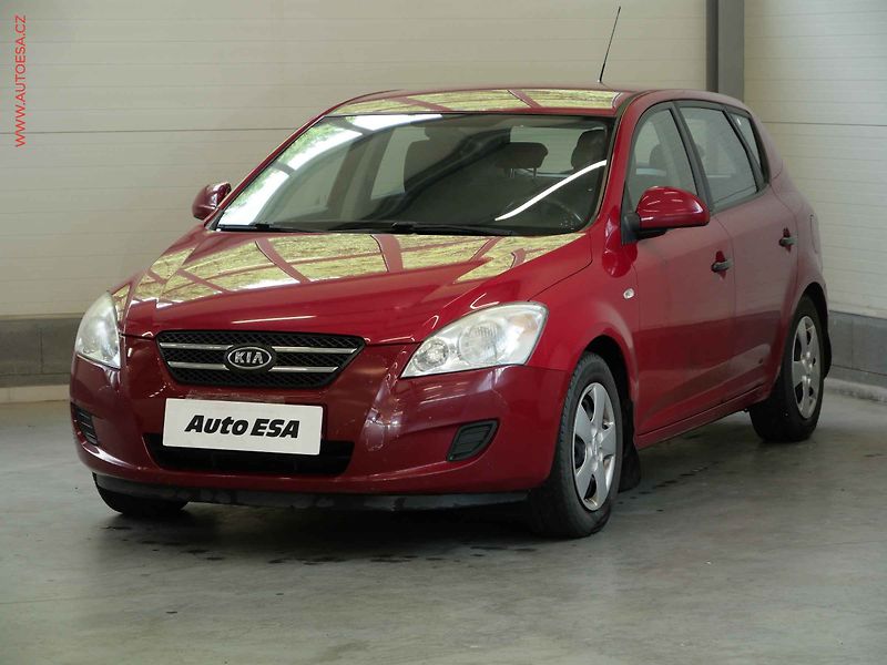 Kia Ceed (2007) 1.4i, ČR, Klima - fotka 3 z 19