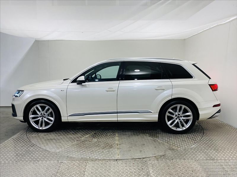 Audi Q7 3,0 TDI 210kW 7Míst S-Line - fotka 3 z 32