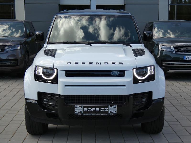 Land Rover Defender 3,0 110 D200 X-Dynamic SE,1maj - fotka 4 z 38