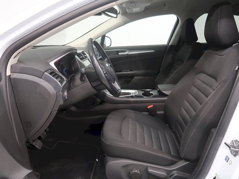 Ford Mondeo (2019) 1.5ecoBoost 121KW - fotka 13 z 31