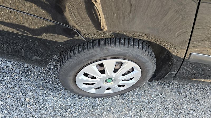 Škoda Fabia 1.4 16V AMBIENTE 1MAJITEL - fotka 13 z 36