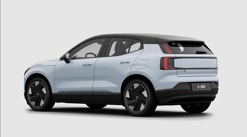 Volvo EX30 (2026) P8 AWD ULTRA AUT - fotka 14 z 20