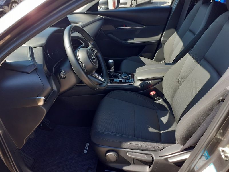 Mazda CX-30 (2021) 2.0  Skyactiv 137kw - fotka 23 z 37
