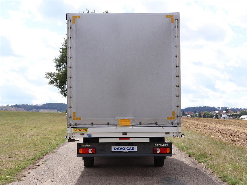 Renault Master 2,3 dCi L4 8-Palet 2x spaní DP - fotka 5 z 32