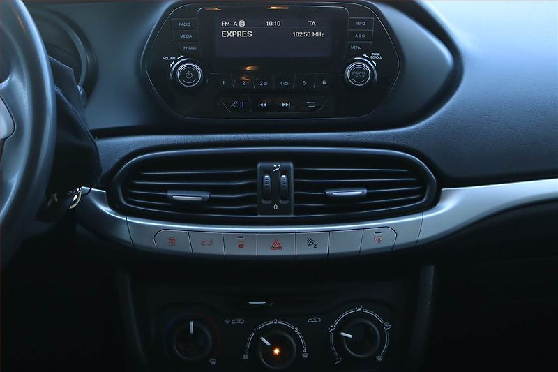 Fiat Tipo (2016) 1.4 16V, Serv.kniha - fotka 12 z 19