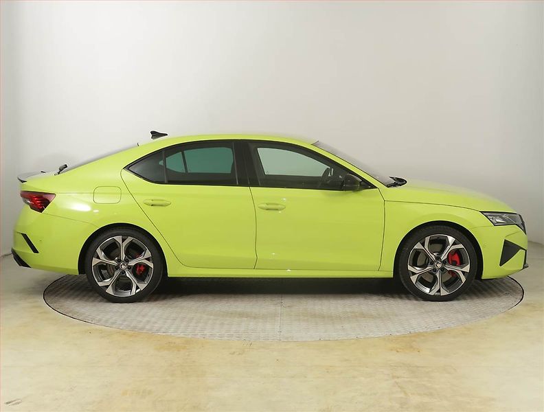 Škoda Octavia (2024) RS 2.0 TSI - fotka 6 z 31