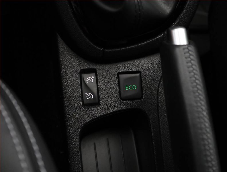 Renault Clio (2017) 1.2 TCe, Serv.kniha, Kůže - fotka 12 z 19