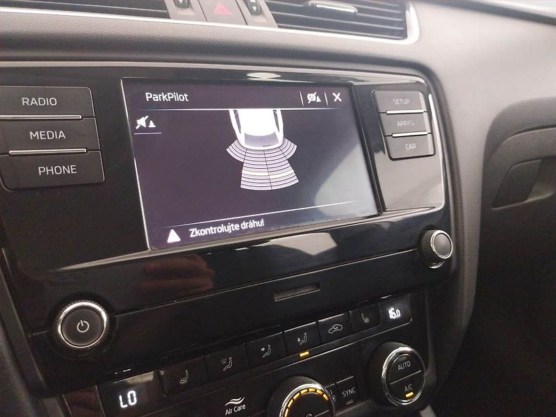 Škoda Octavia (2019) Ambition 1.6 TDI, Serv.kniha - fotka 18 z 19