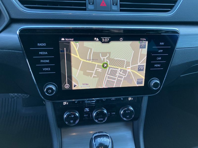 Škoda Superb (2020) IV 1.4PHEV 160 STYLE DSG - fotka 28 z 37