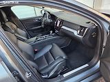 Volvo V60 (2020) 2.0 D4 AWD 4x4 Automat - náhled 14