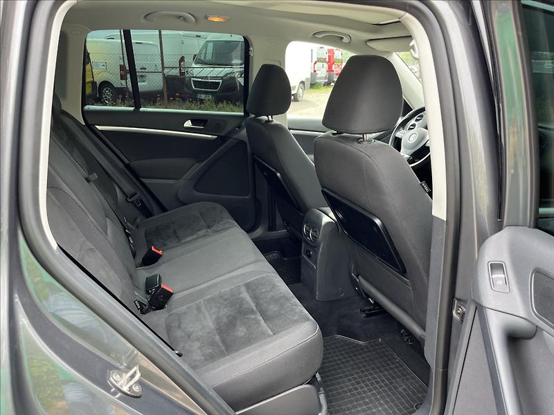 Volkswagen Tiguan 2,0 TDi ROZVODY KLIMA 2xKOLA - fotka 12 z 48