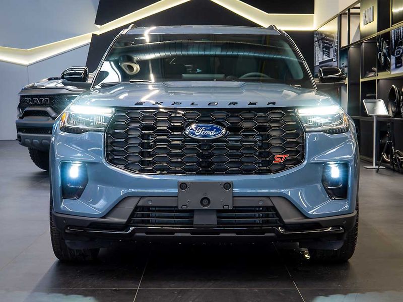 Ford Explorer (2026) 3.0 ST 4WD 21Alu, B&O 980W - fotka 12 z 45