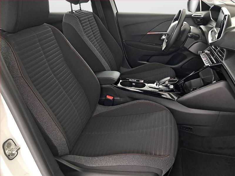 Peugeot 208 (2020) Active 50 kWh, SoH 86% - fotka 9 z 17