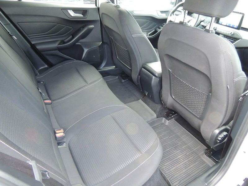 Ford Focus (2022) 1.5TDCi,88kw,Titanium,automat - fotka 48 z 62