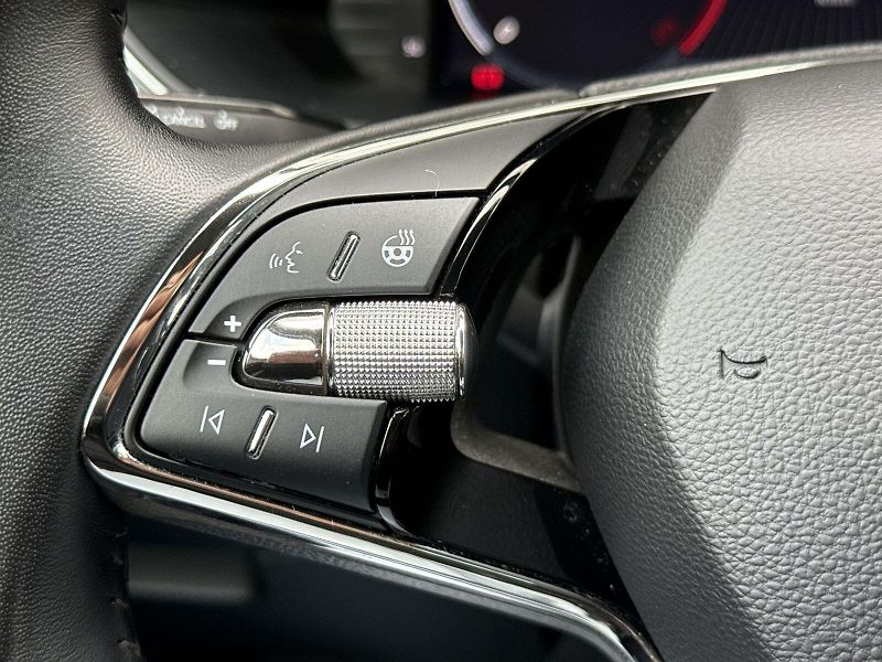 Škoda Superb (2022) 2.0 TDI Ambition - fotka 21 z 32