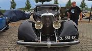 Pálavský Oldtimer přilákal na Břeclavsko desítky elegantních veteránů