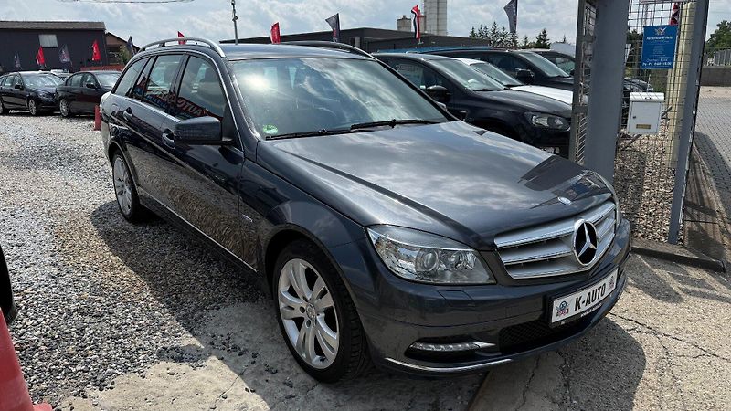 Mercedes-Benz Třídy C (2010) C200CGI 135kW *A/T*Xenon*ALU* - fotka 3 z 20