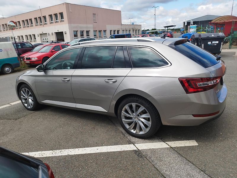 Škoda Superb (2016) III.2.0TDI,volat-608 081 843 - fotka 7 z 17