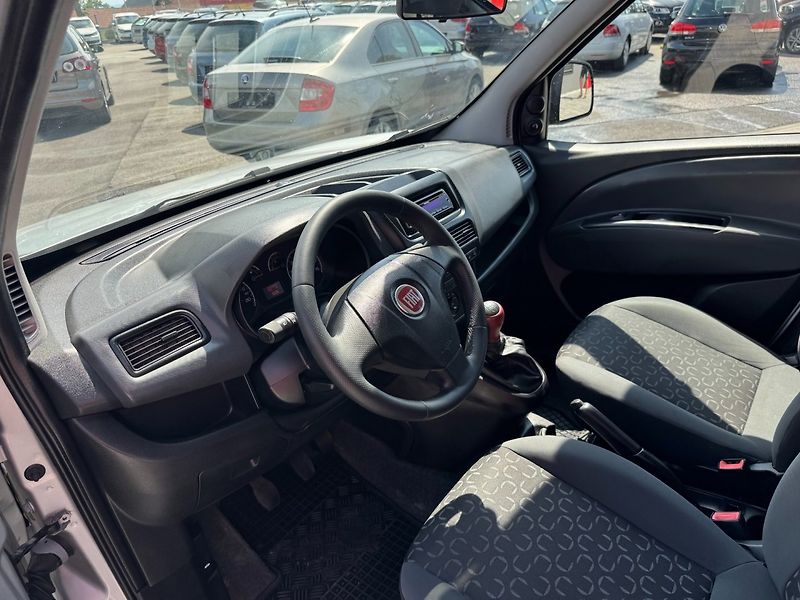 Fiat Dobló (2011) 1.3 JTD 66kW - fotka 11 z 25