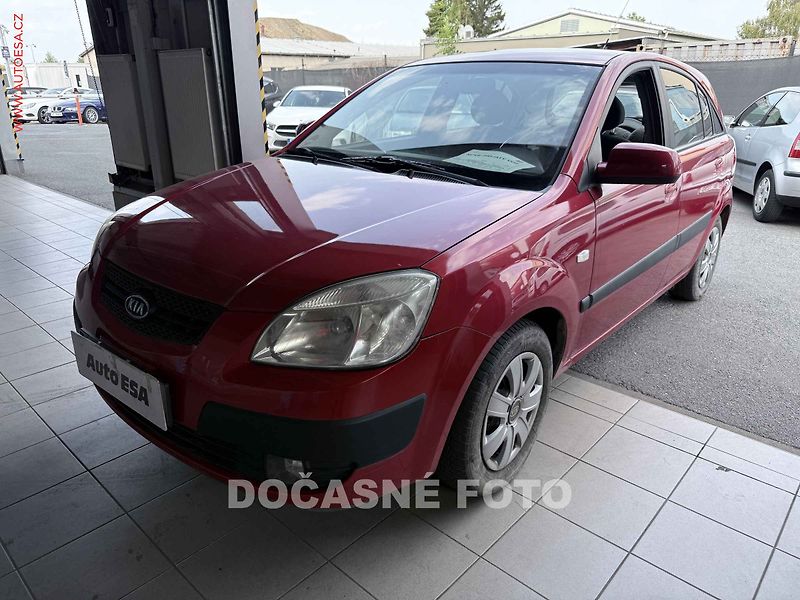 Kia Rio (2005) 1.6i, AC - fotka 1 z 3