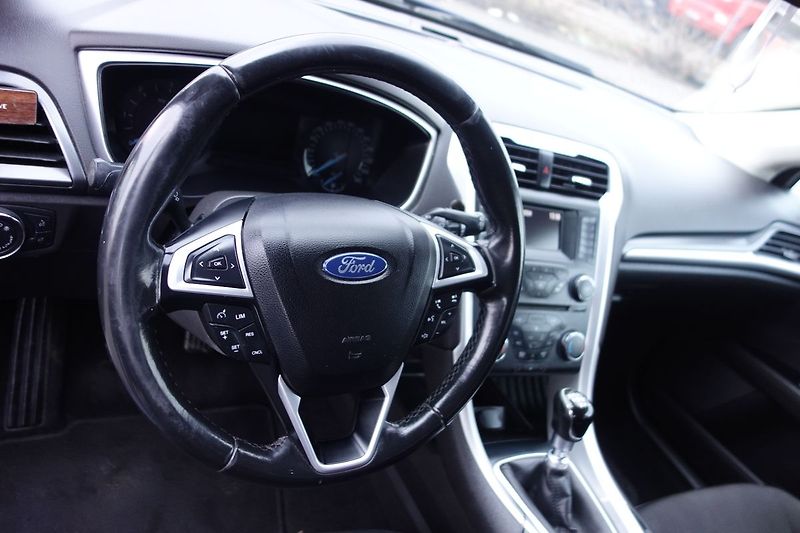 Ford Mondeo (2016) 2,0TDCi 110 kW ! Pěkný !! - fotka 15 z 26