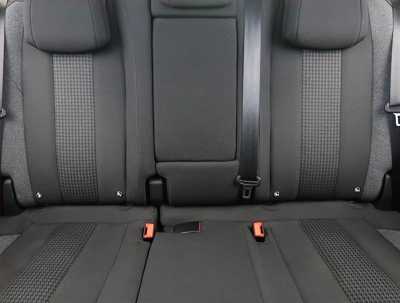 Peugeot 3008 (2022) Active Pack 1.2 PureTech - fotka 10 z 24