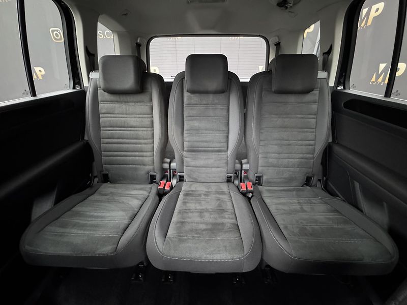 Volkswagen Touran (2017) 1.4TSi 110kW, Highline, 7 míst - fotka 22 z 48