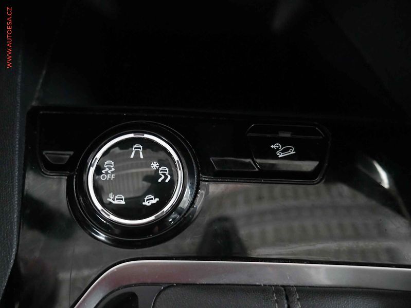 Peugeot 5008 (2017) 1.6 HDi, Active - fotka 20 z 23