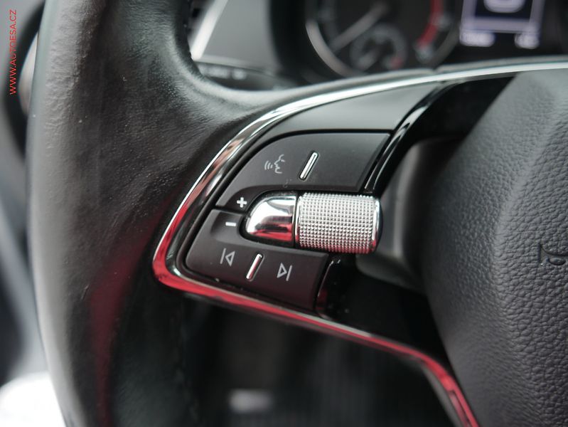 Škoda Fabia (2021) 1.0 TSi, 2.maj,ČR, Ambition - fotka 19 z 23