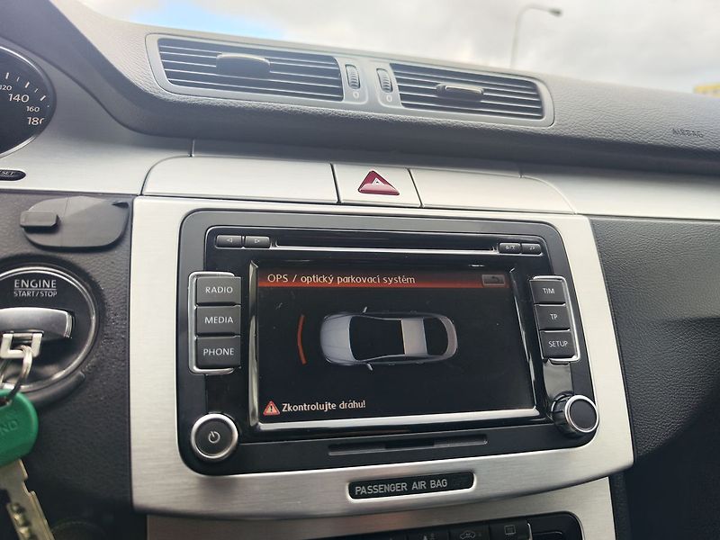 Volkswagen CC 1.8 TSI/118kW Sport - fotka 17 z 33
