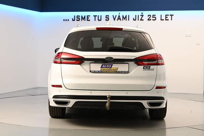 Ford Mondeo (2021) 2.0 140 KW LED SONY Titanium T - fotka 6 z 39