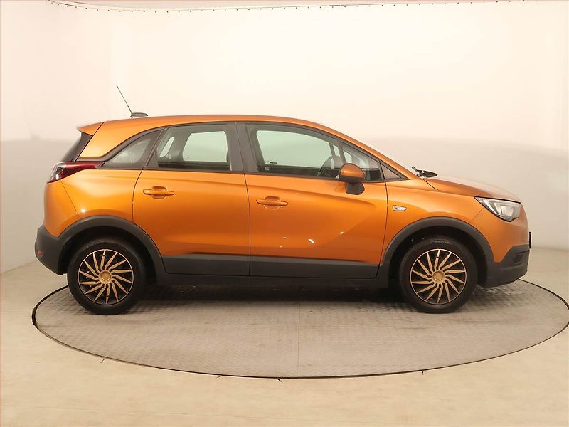Opel Crossland X (2017) 1.2 Turbo, Tempomat - fotka 6 z 15
