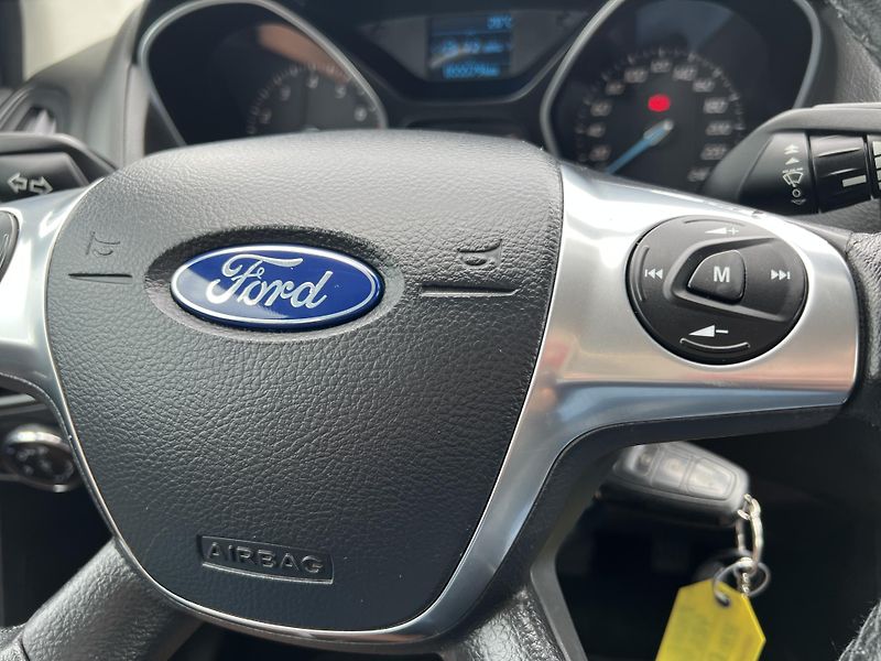 Ford Focus 1.0i KLIMATIZACE ALU PŮVOD ČR - fotka 17 z 37
