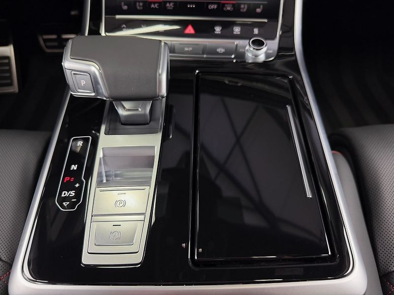 Audi Q8 50TDI QUATTRO S-LINE, WEBASTO, - fotka 28 z 37