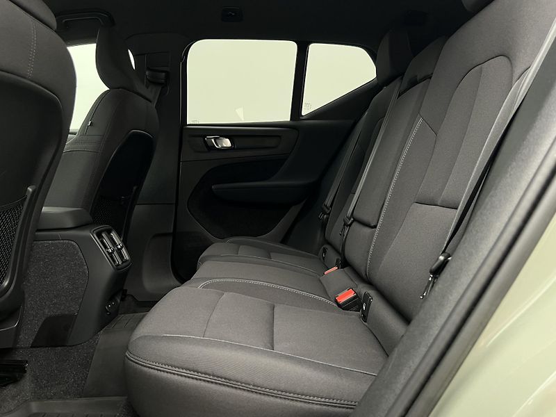 Volvo XC40 RECHARGE CORE AUT - fotka 6 z 46