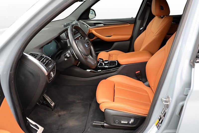 BMW X3 xDrive30e - fotka 9 z 17