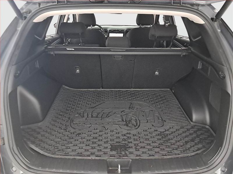 Hyundai Tucson (2021) 1.6 T-GDI 48V MHEV - fotka 14 z 25